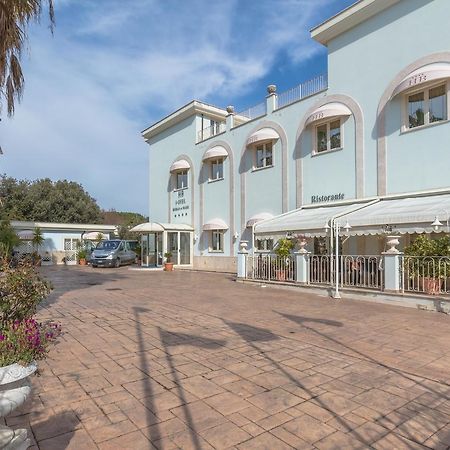 Hotel Borgo Del Mare Чивитавекия Екстериор снимка