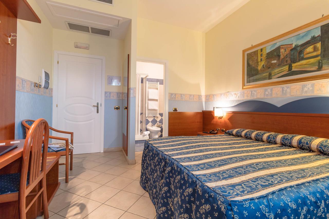 Hotel Borgo Del Mare Чивитавекия Екстериор снимка